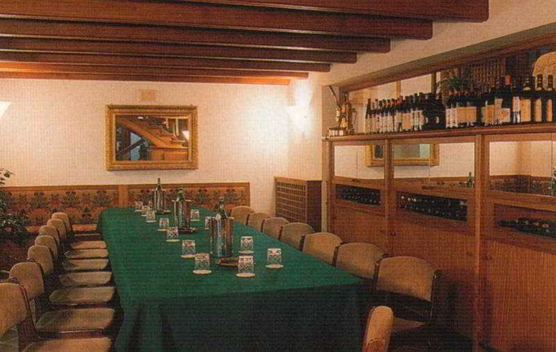 Hotel Moderno 3*
