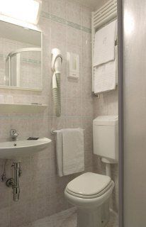 Moderno Hotel 3*
