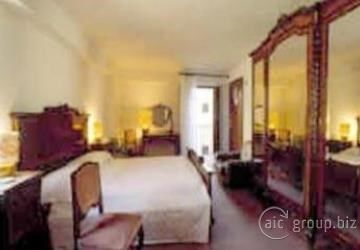 Moderno Hotel 3*