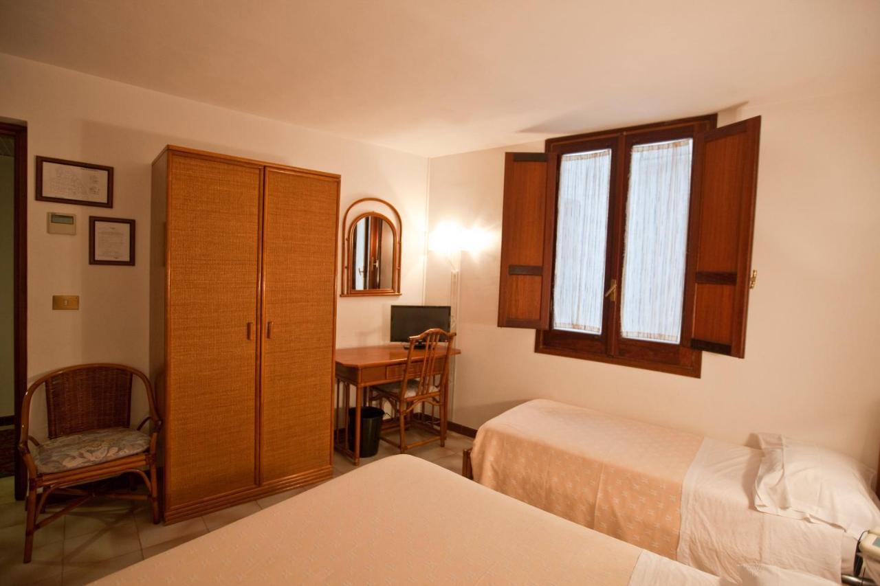 Hotel Moderno 3*